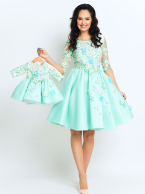 Mother daughter dress# same dress# matching dress# love bond# party wea… |  Kids party wear dresses, Mom daughter matching dresses, Mother daughter  matching outfits